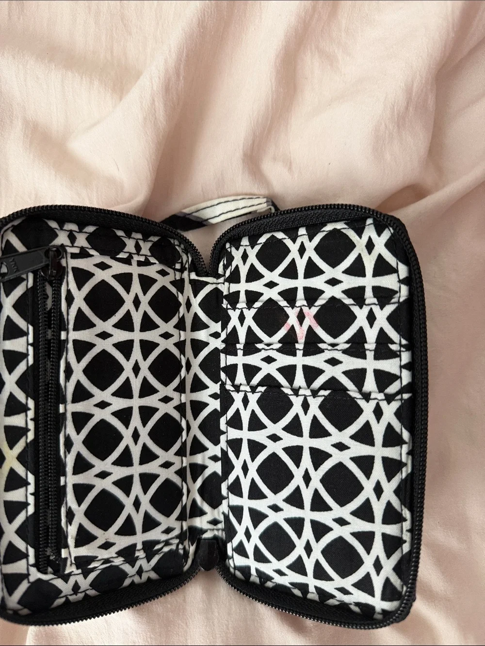 Vera Bradley Black & White Quilted ID Wristlet Phone Case with Lanyard